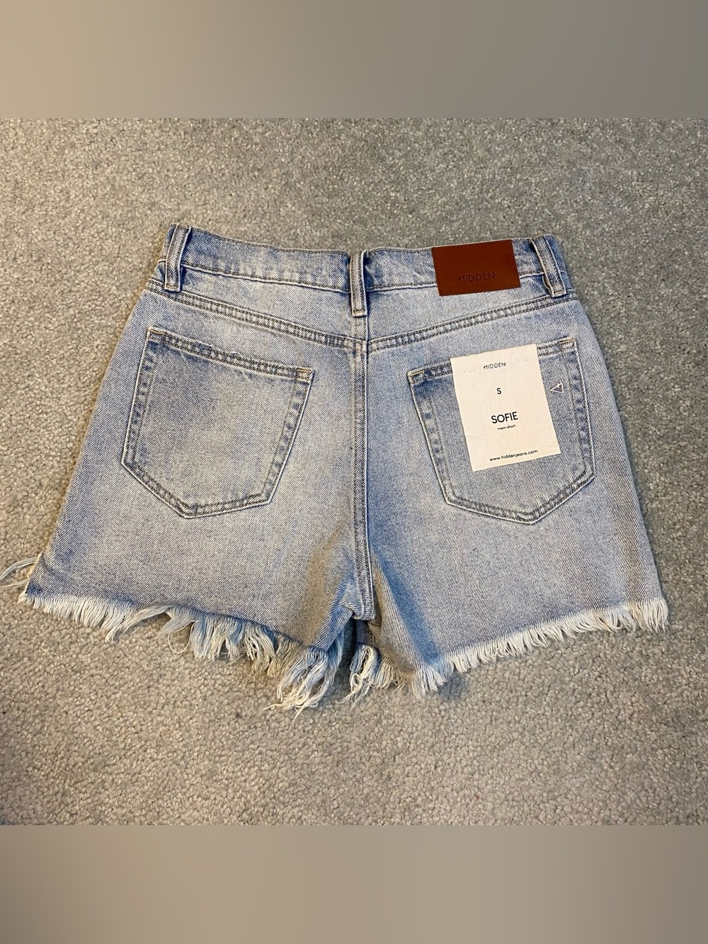 Hidden Jeans Sofie Mom Short Blue Distressed Denim Short NWT Womens Small - Picture 4 of 7